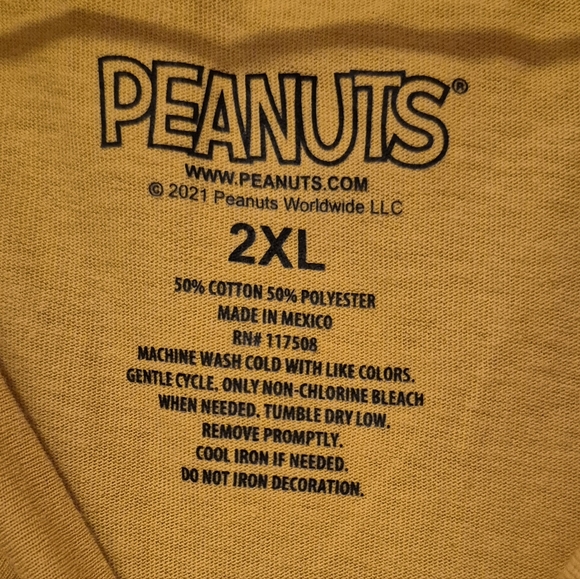 Peanuts snoopy yellow t-shirt size 2xl - Picture 3 of 5